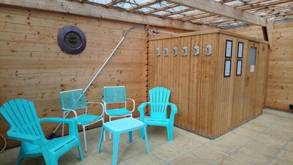 'Monktonmead Lodge' In Secluded Setting, With Private Indoor Pool. Райд Экстерьер фото