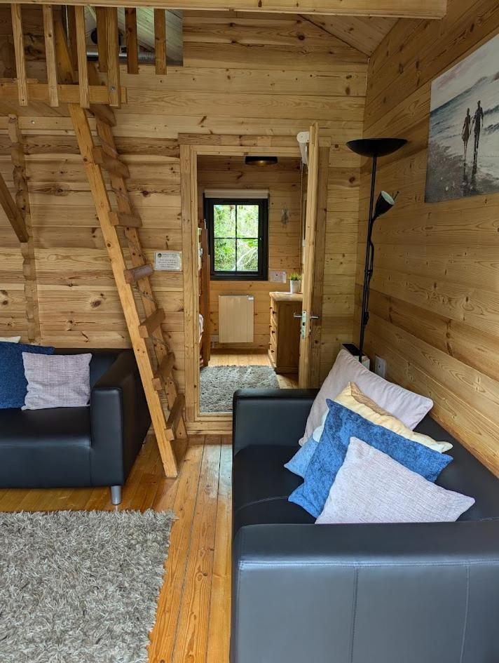 'Monktonmead Lodge' In Secluded Setting, With Private Indoor Pool. Райд Экстерьер фото
