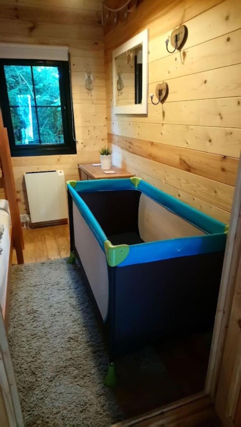 'Monktonmead Lodge' In Secluded Setting, With Private Indoor Pool. Райд Экстерьер фото